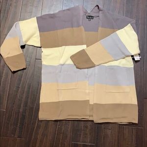 NWT! Women’s Cardigan size s/m